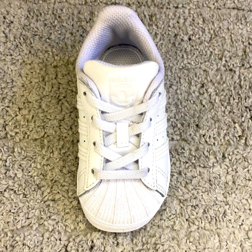 Toddlers adidas size 5 1/2